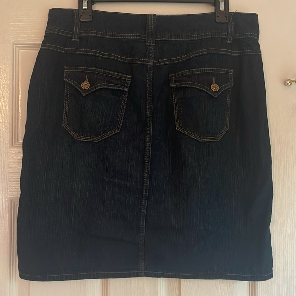 Faded Glory Classic Denim Skirt - Picture 4 of 4
